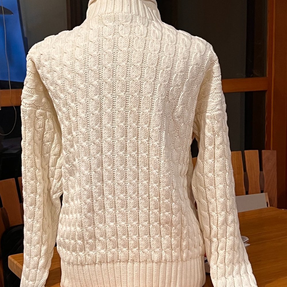 GAP Cable Knit Sweater Medium
